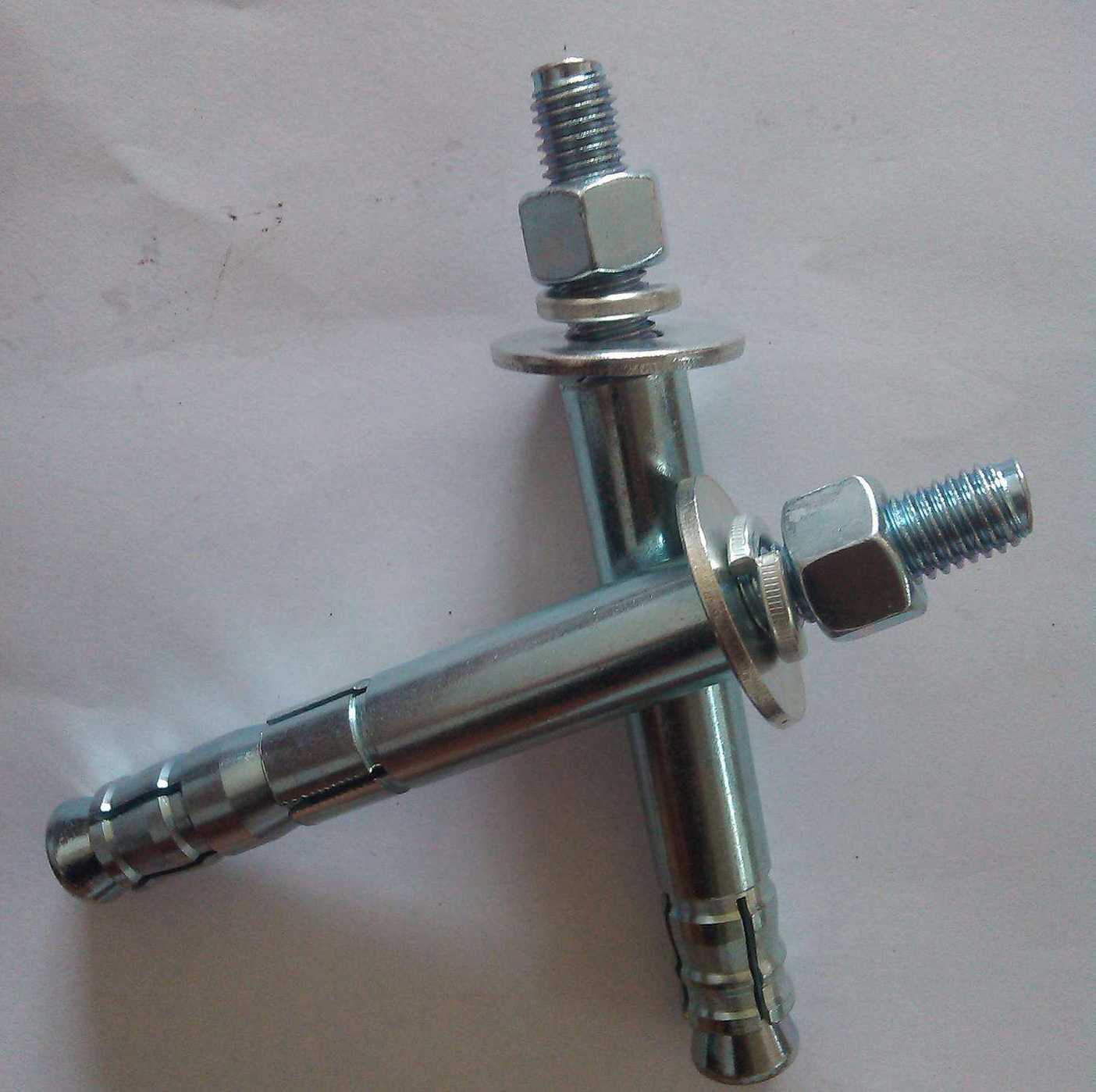Mechanical anchor bolt