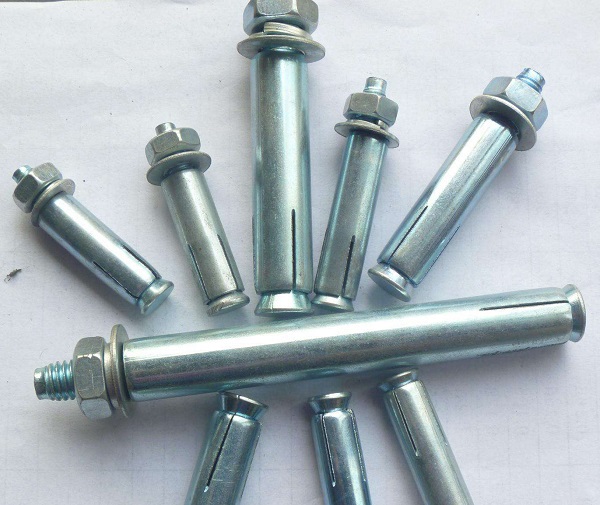 Expansion bolt